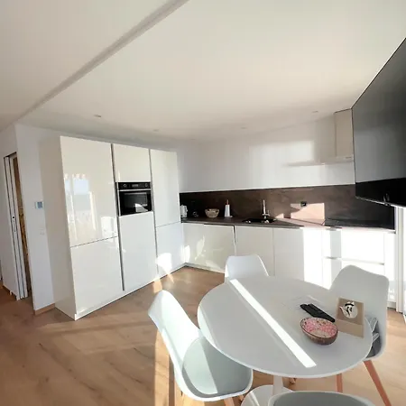 Marjolaine Luxury Sea View, By Welcome To Apartment *
