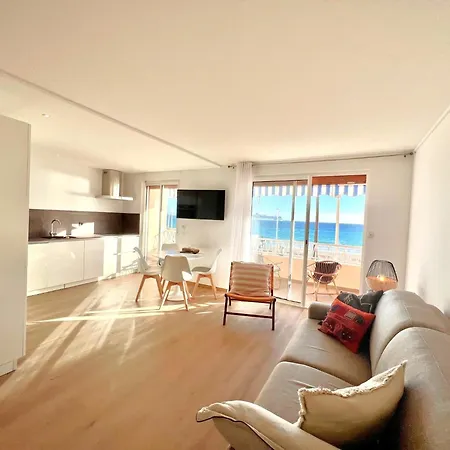 Apartment Marjolaine Luxury Sea View, By Welcome To